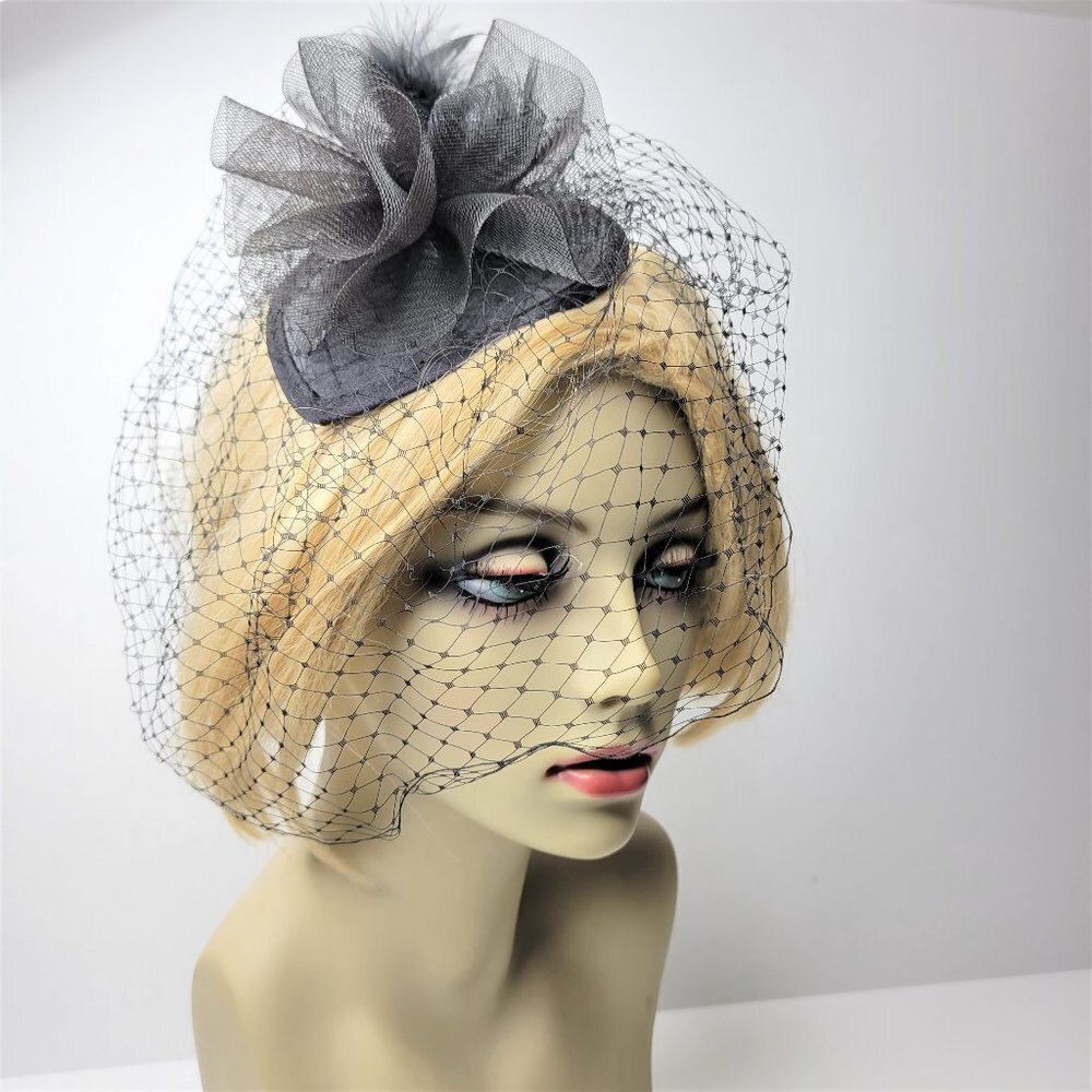 Black Veil Netting Fascinator With Veil Netting, Tulle and Feathers - Picture 12 of 16